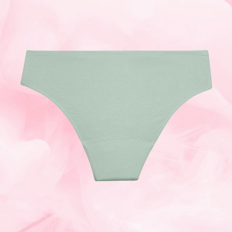 Essentials Brazilian Moderate Alpine Frost Back alpine-frost