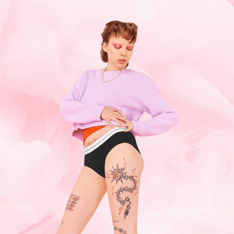 Essentials Hipster Logo Waistband Light Black Period Pants