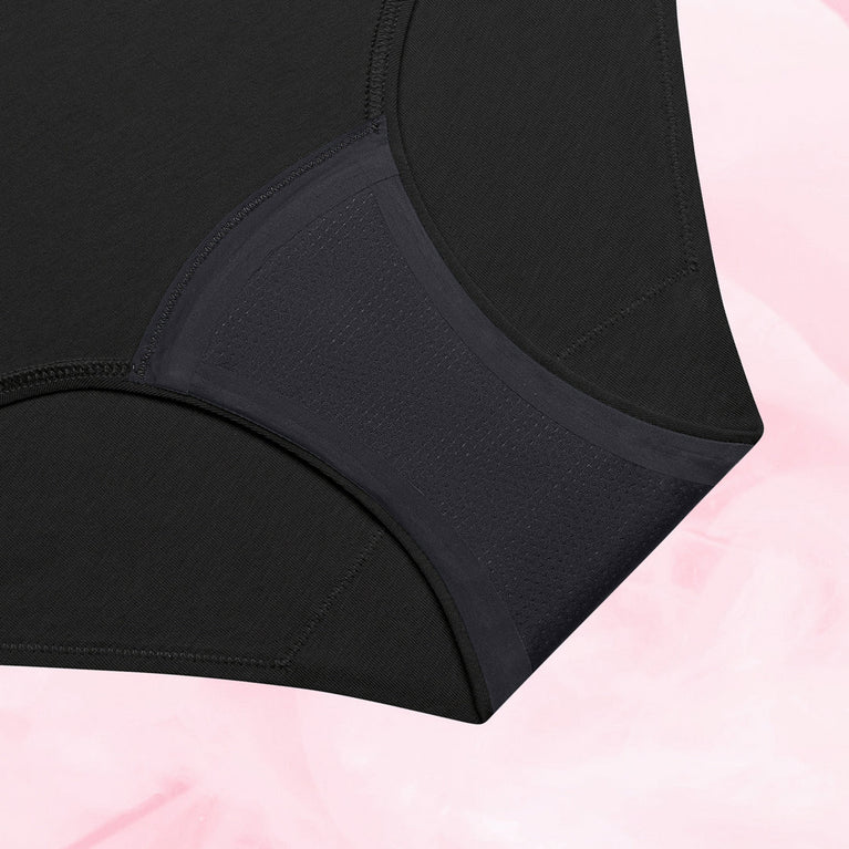 Essentials Hipster Light Black Gusset Front