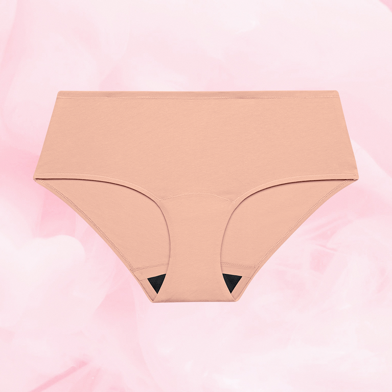 Close-up of ComfortFit Essentials Hipster Light period pants, showcasing high-waist design and ComfortFit gusset for reliable, discreet protection during menstruation.