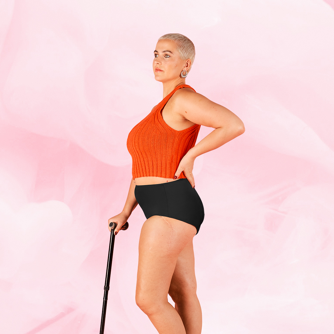 Woman showcasing ComfortFit High Waist Light period pants, highlighting their sleek fit and comfortable design, ideal for reliable protection and comfort during periods.