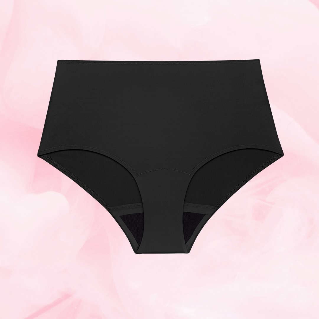 High Waist Discovery Set featuring a sleek black ComfortFit High Waist underwear, designed for stylish comfort and silhouette enhancement.