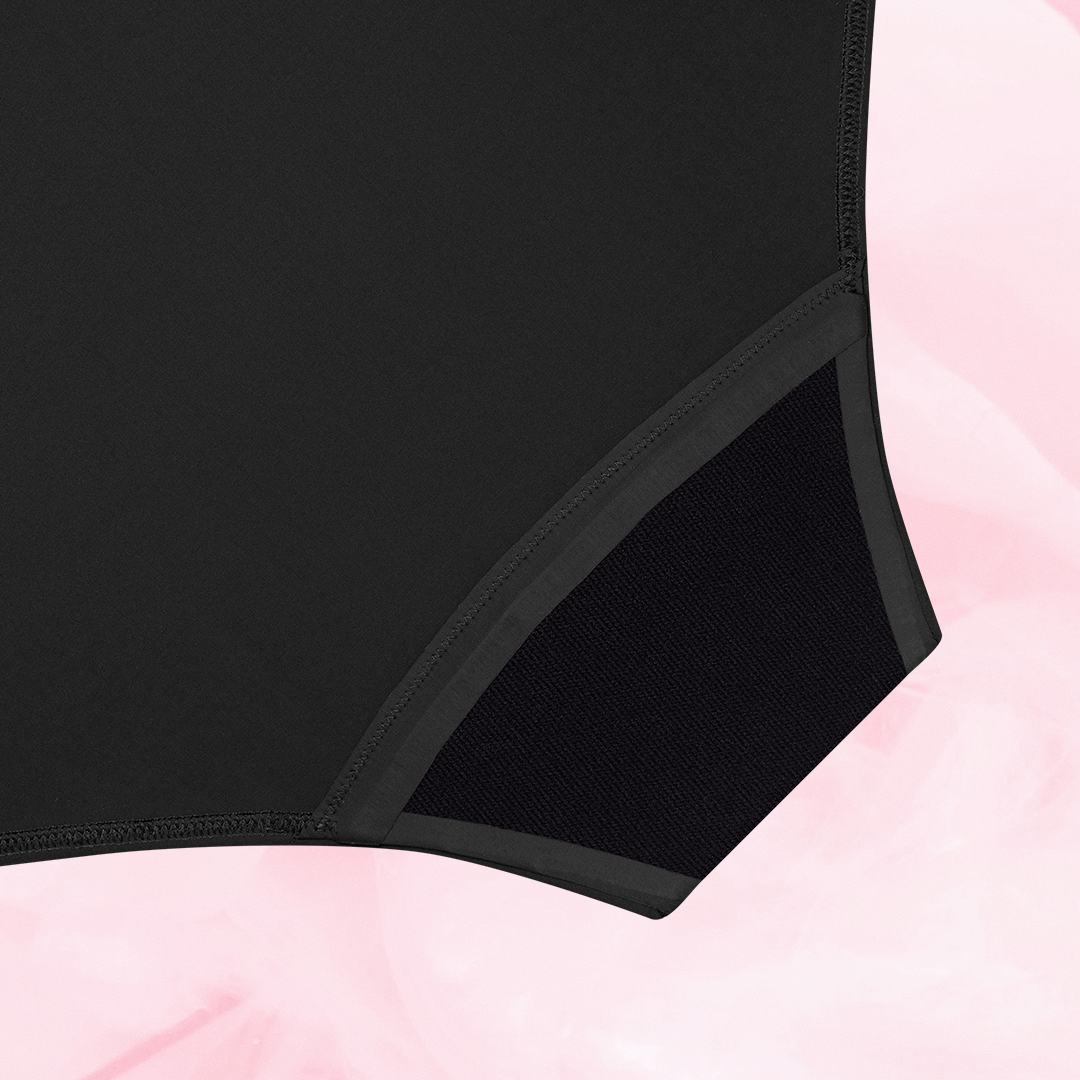 ComfortFit High Waist Moderate period pants with slimline edges, offering a close fit and reliable protection, featuring a high waist for comfort on bloating days.