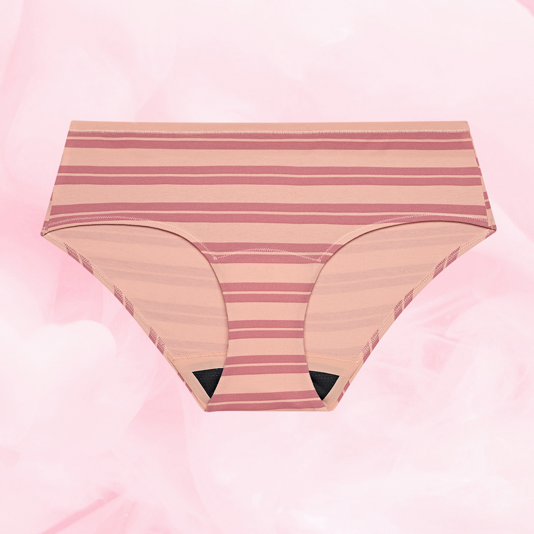 ComfortFit Essentials Hipster Light period pants featuring a high waist, slimline edges, and a gusset designed for a close fit, ensuring 12-hour protection.